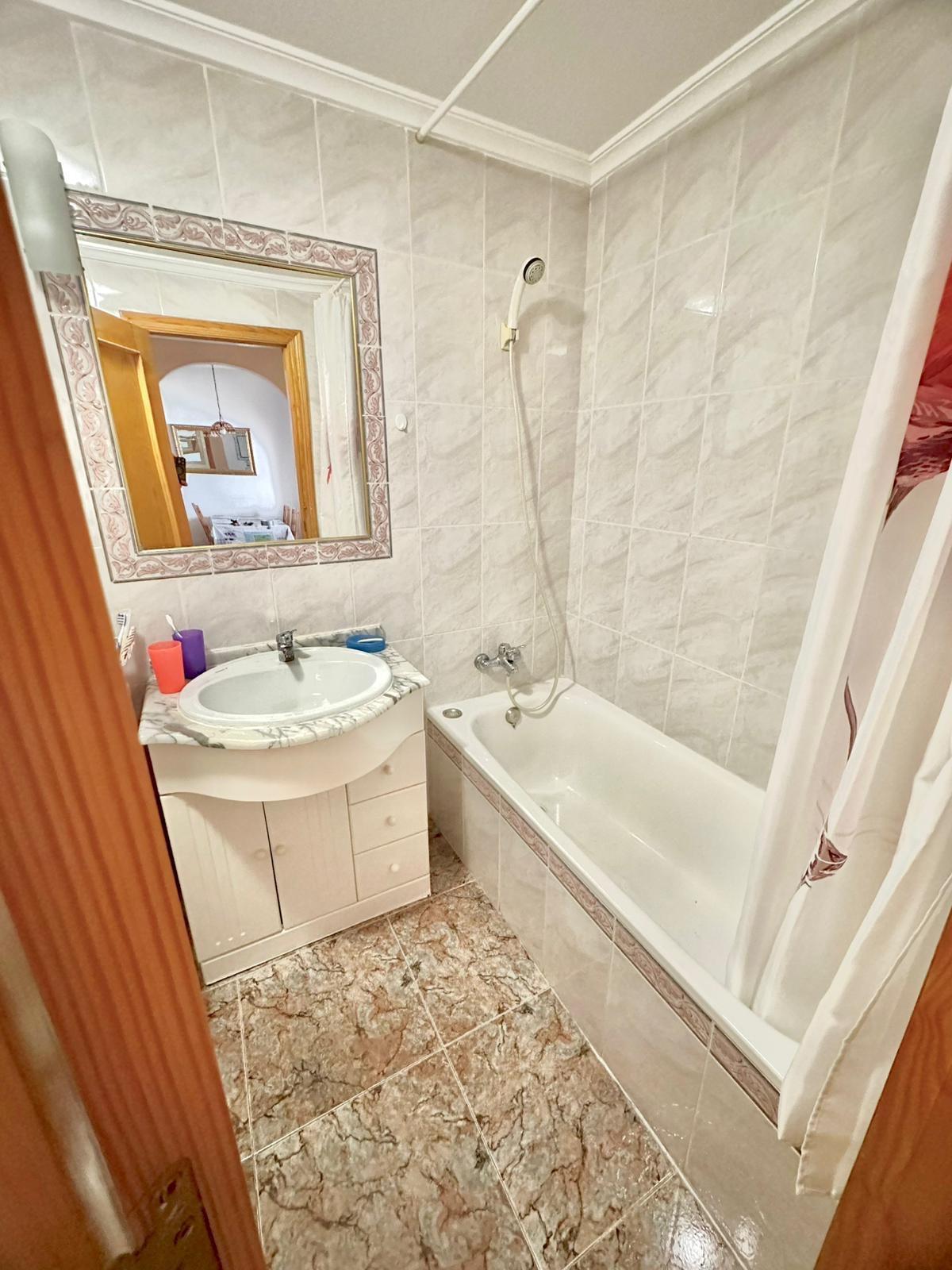 Garden in bungalow for sale in Guardamar del Segura