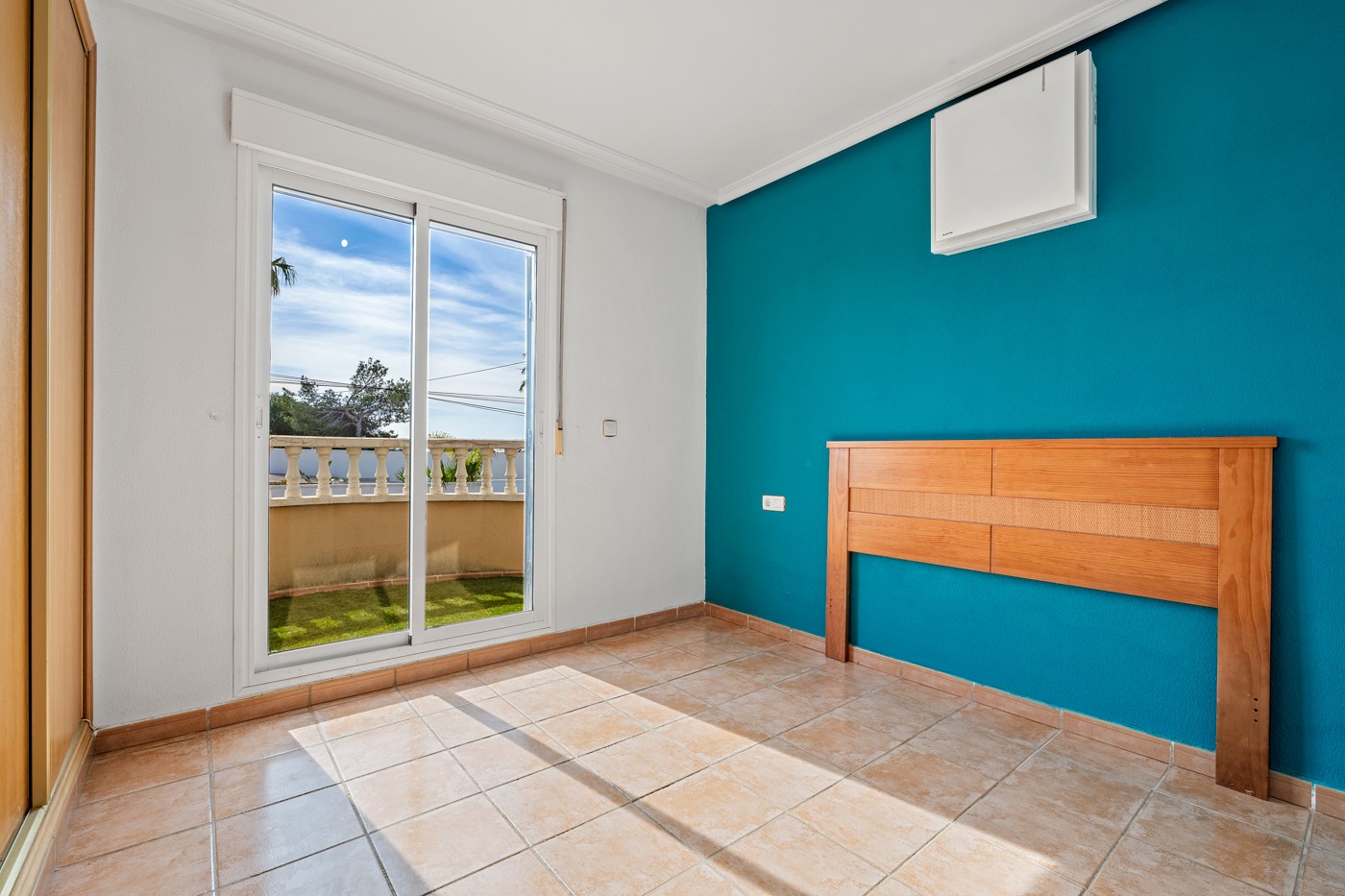 Terrace in villa for sale in Orihuela Costa