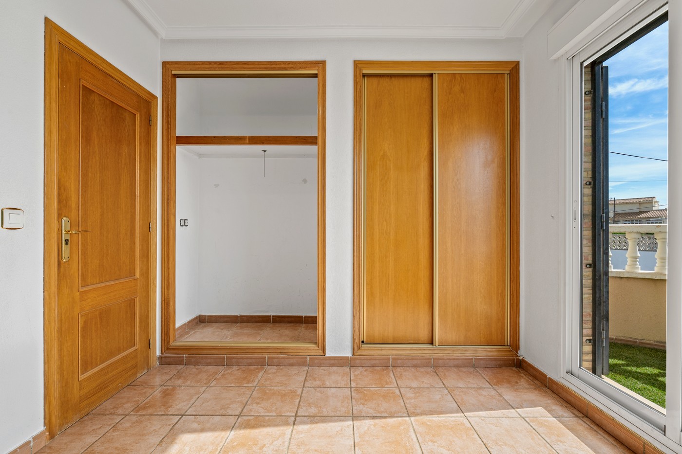 Garden in villa for sale in Orihuela Costa