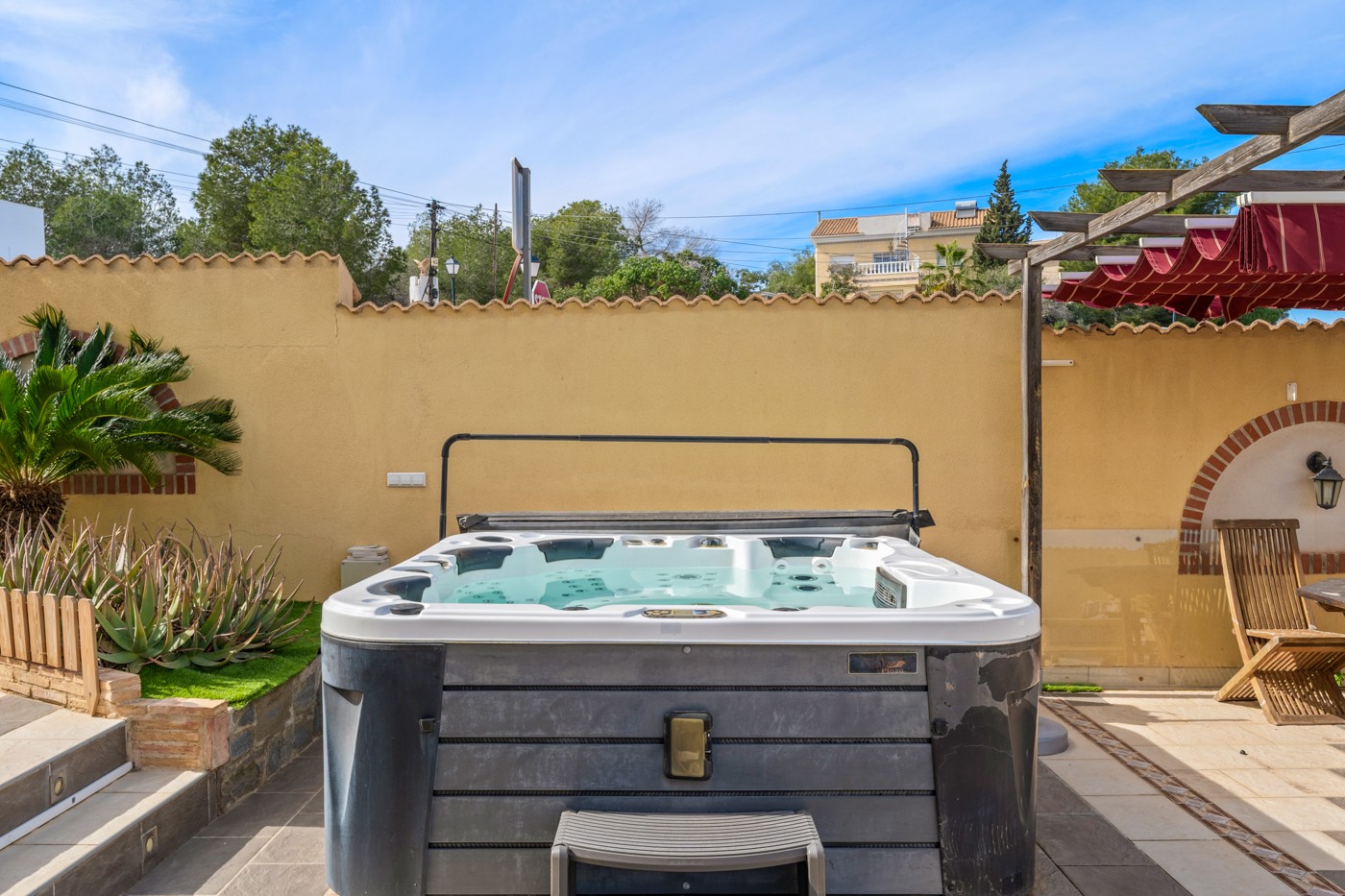 Exterior view in villa for sale in Orihuela Costa