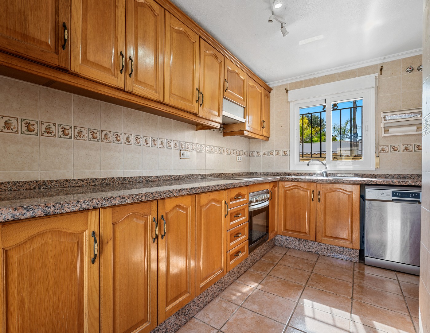 Bedroom in villa for sale in Orihuela Costa