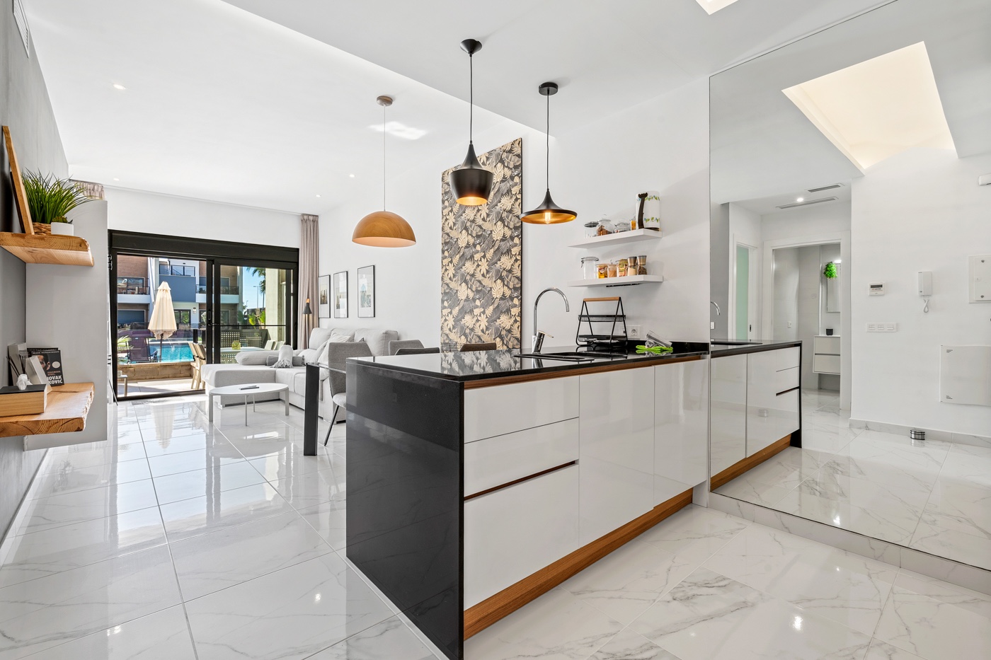 Dining area in apartment for sale in Guardamar del Segura