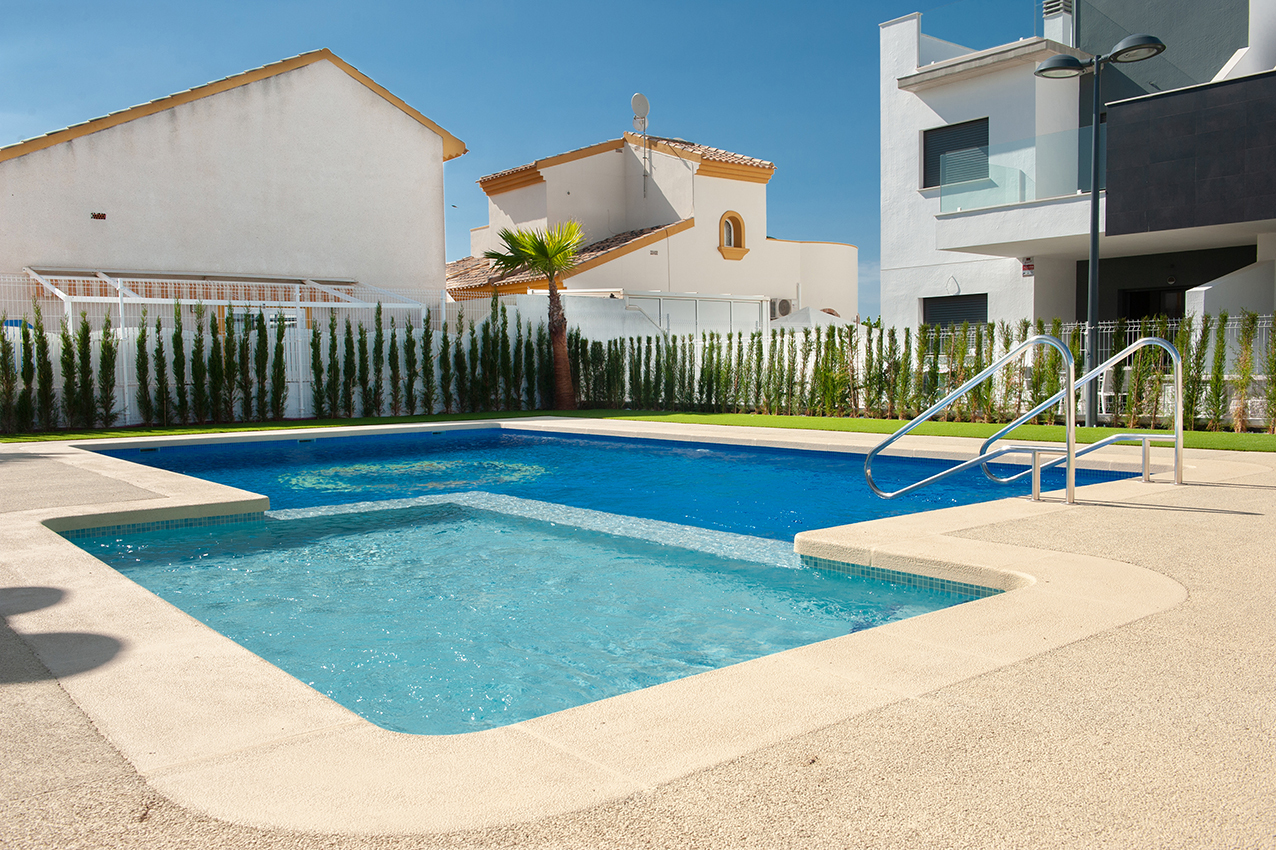 Garden in apartment for sale in Pilar de La Horadada