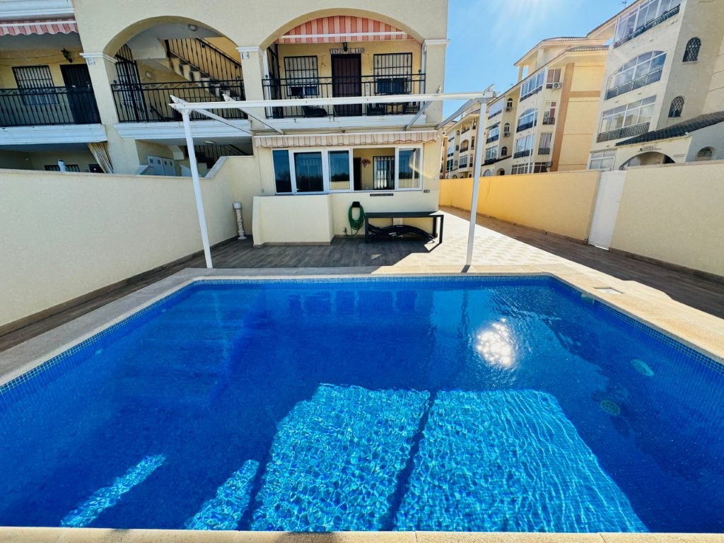 Bedroom in apartment for sale in La Mata