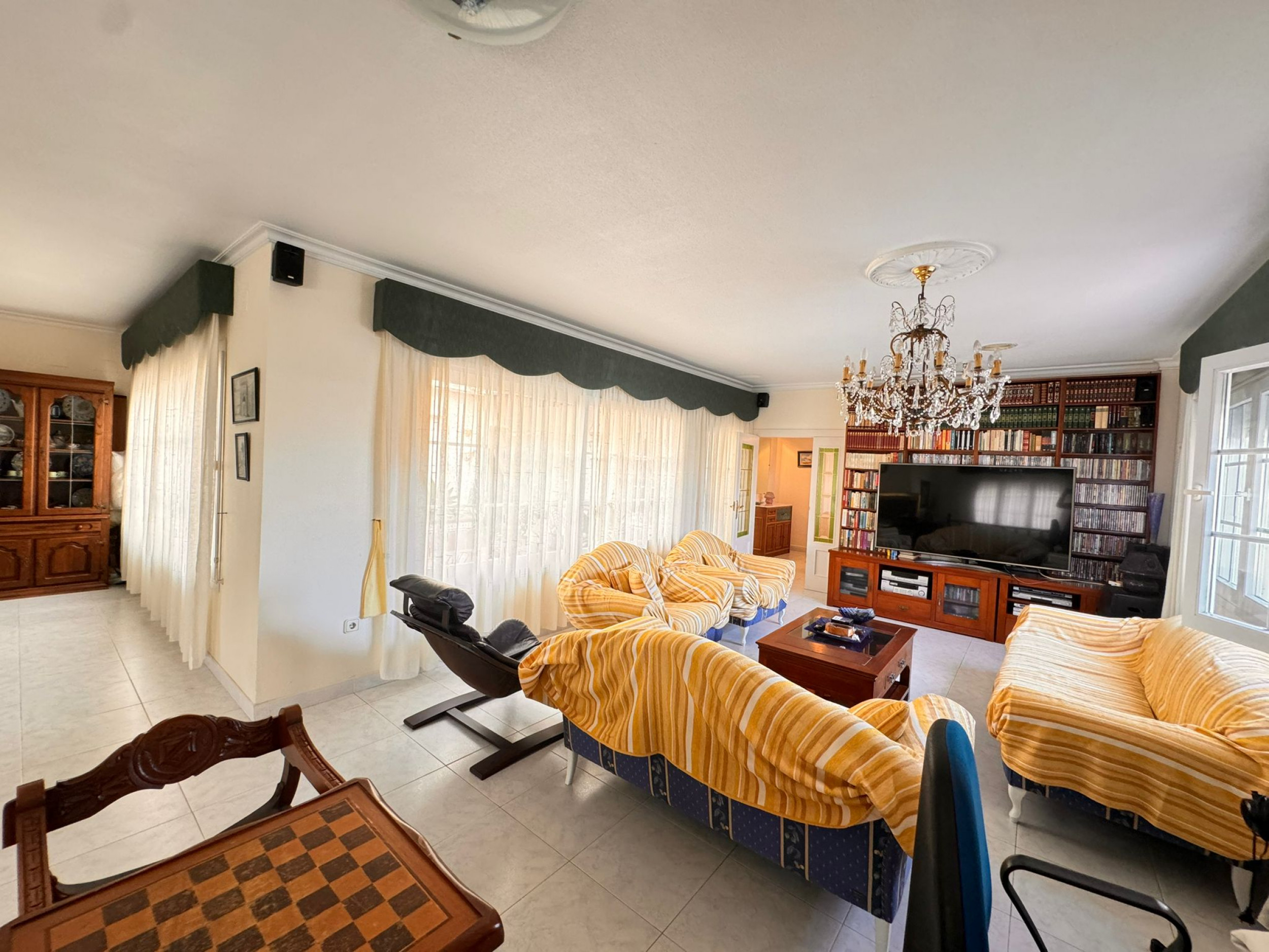 Master bedroom in villa for sale in La Manga del Mar Menor