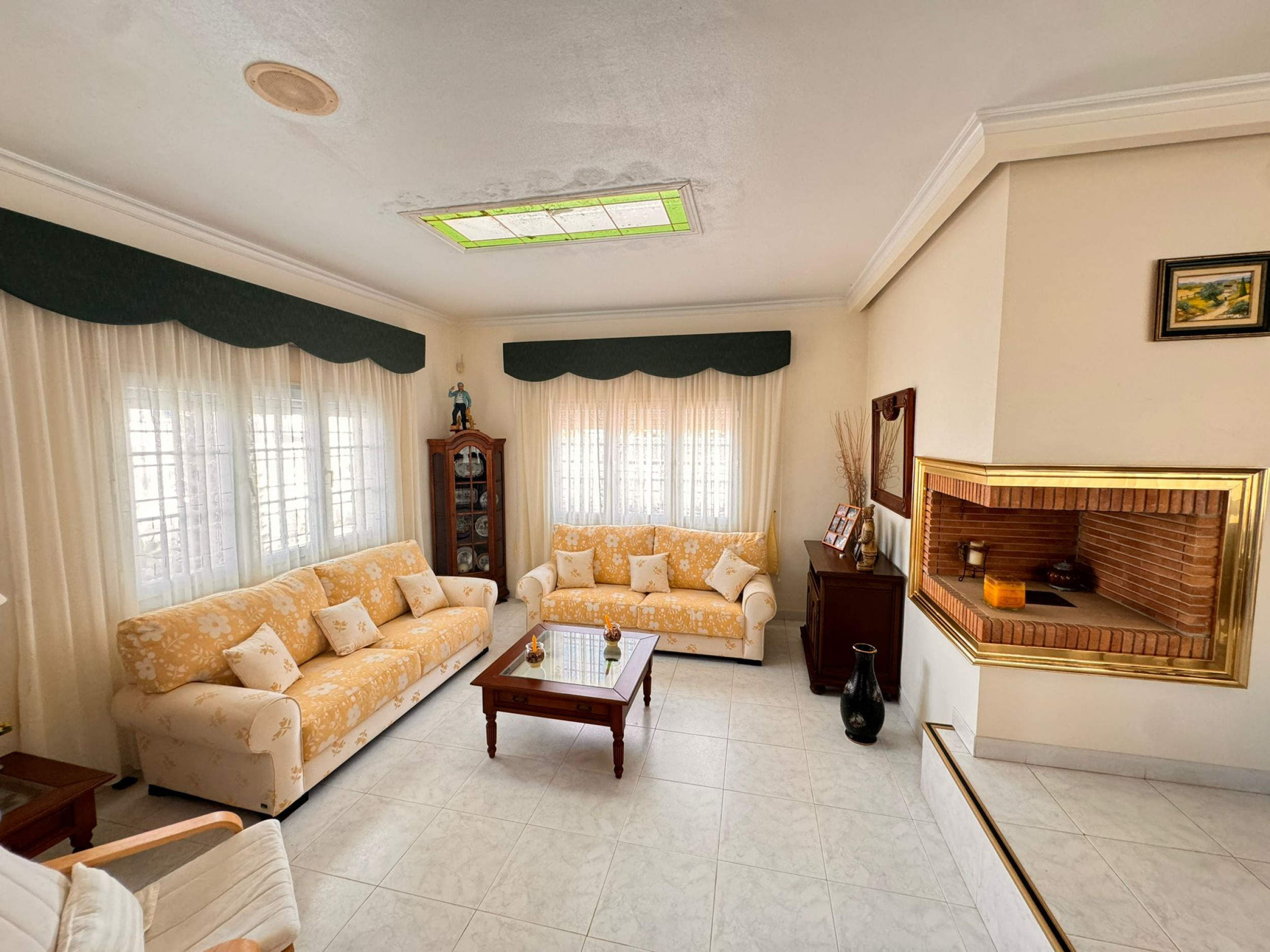 Dining area in villa for sale in La Manga del Mar Menor