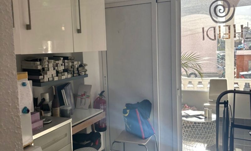 Bedroom in commercial for sale in Orihuela Costa