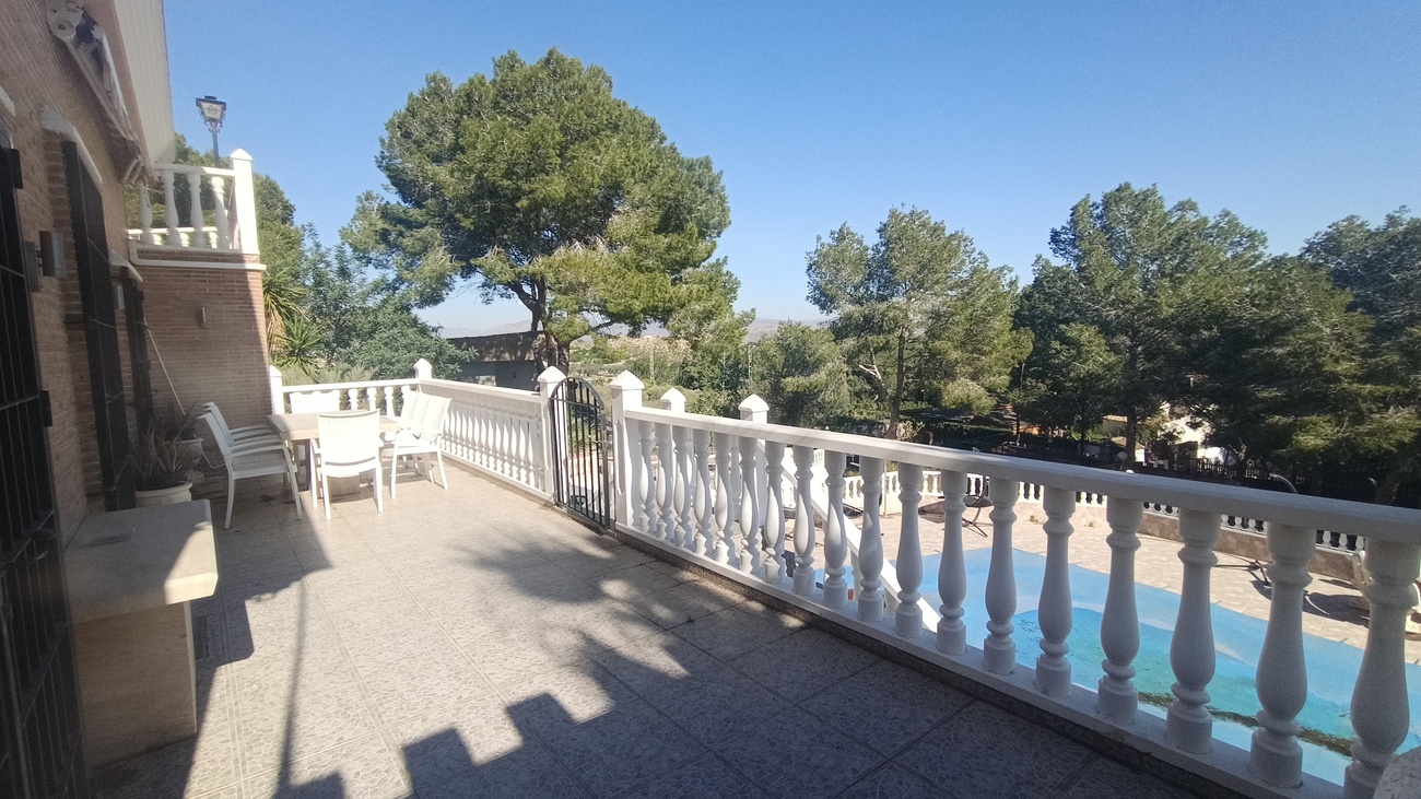 Living room in villa for sale in Canadas De San Pedro
