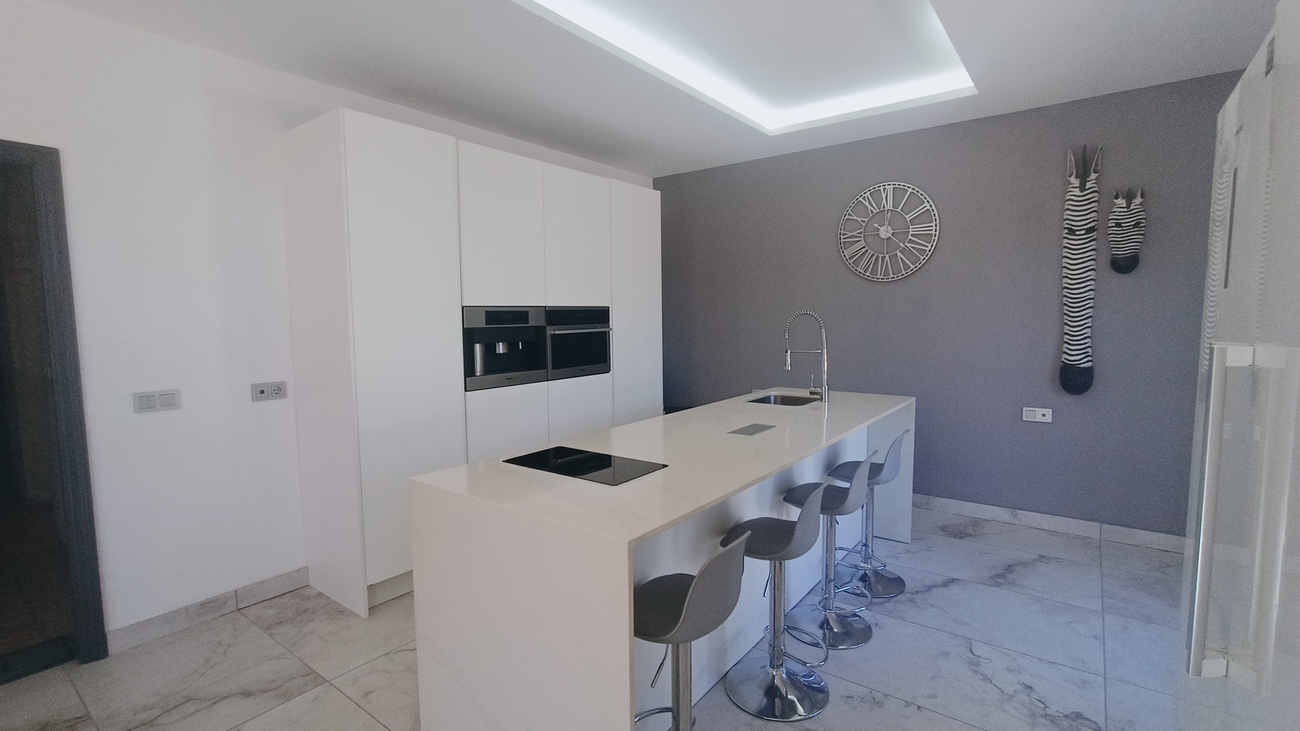 Dining area in villa for sale in Canadas De San Pedro