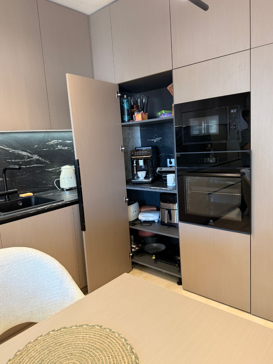 Dining area in penthouse for sale in Las Ramblas Golf