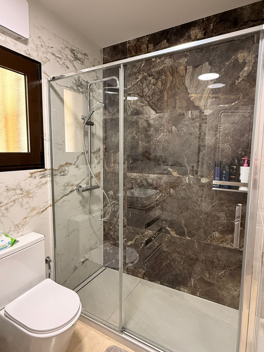 Master bedroom in penthouse for sale in Las Ramblas Golf