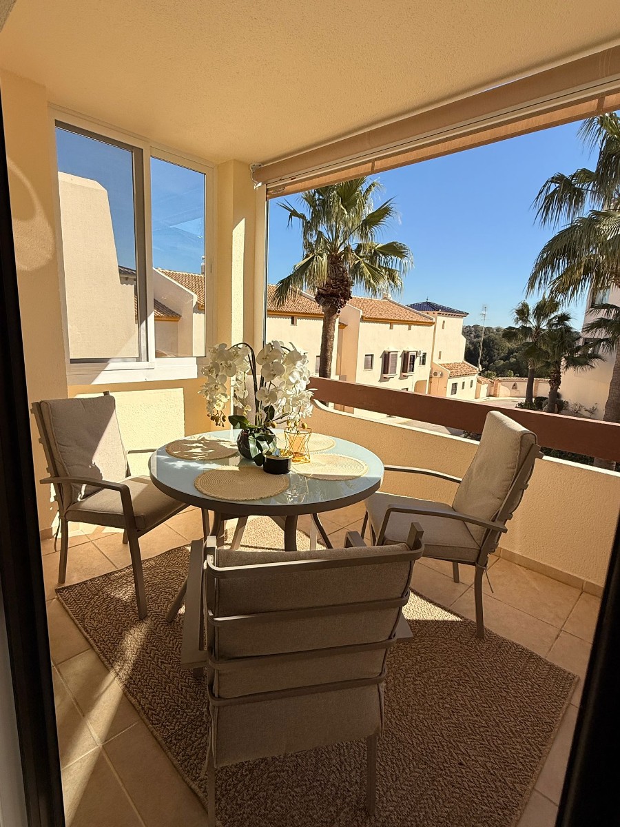 This beautifully renovated and fully furnished 138m² apartment offers spacious, modern living with h