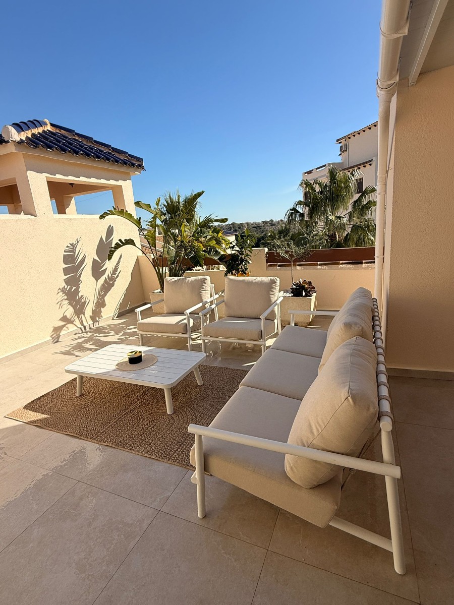 Terrace in penthouse for sale in Las Ramblas Golf