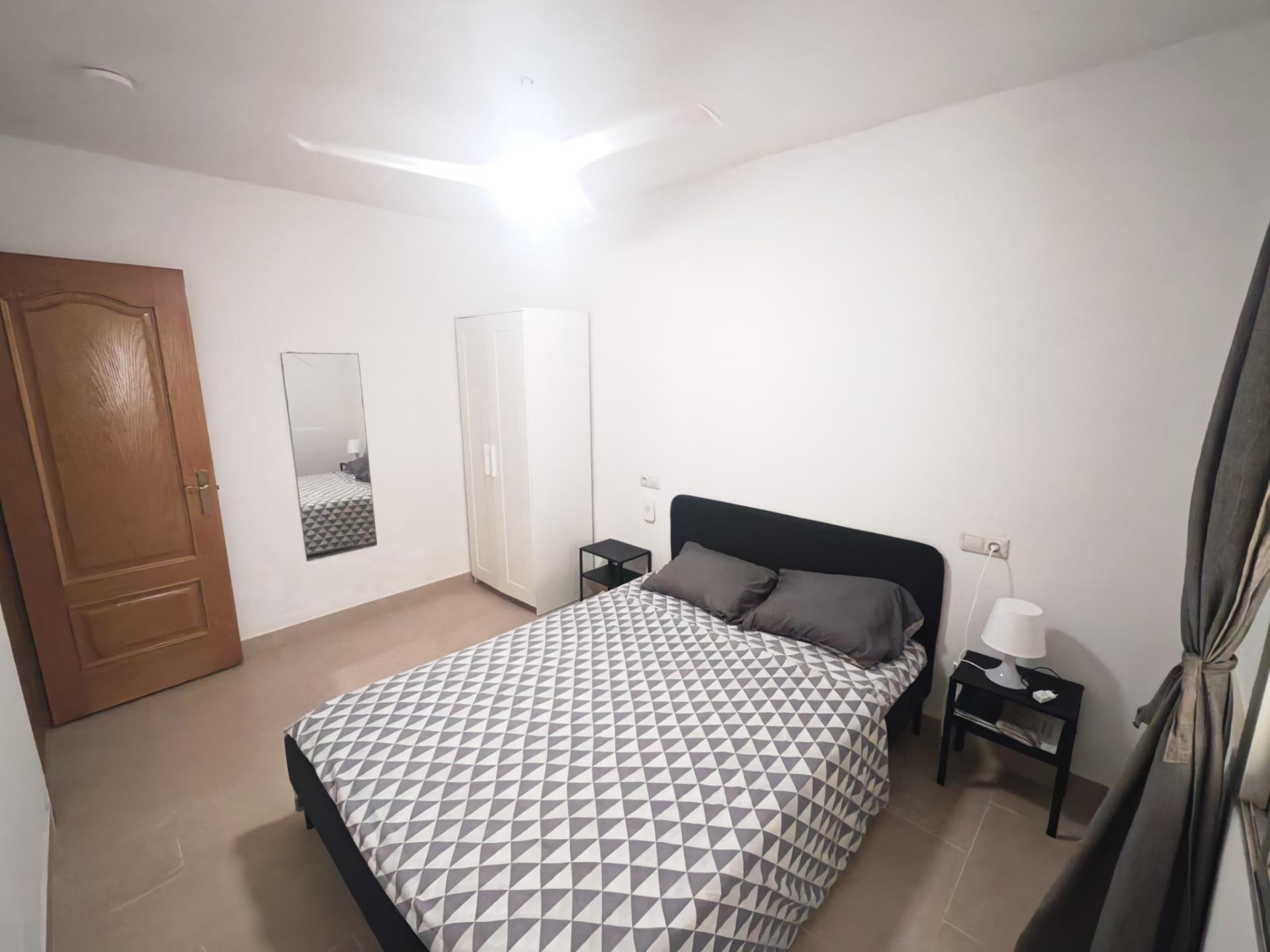 Bedroom in bungalow for sale in Torrevieja