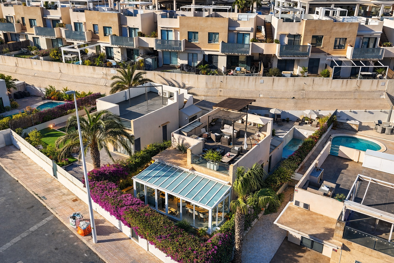 Charming One-Level Villa in the Heart of La Zenia – Prime LocationThis beautifully presented single-