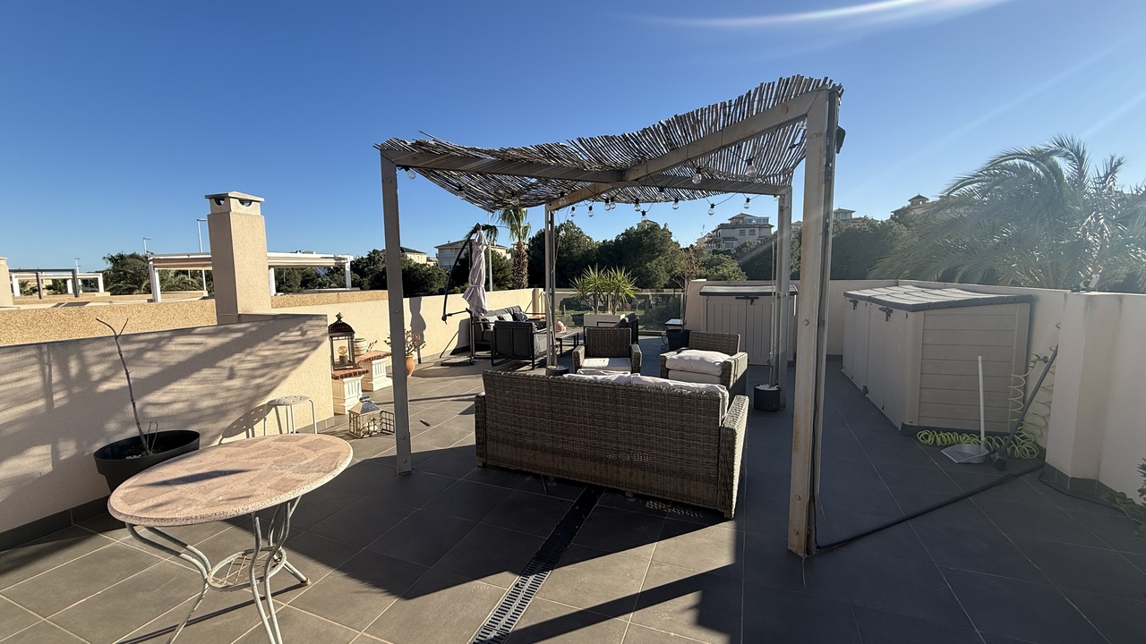 Pool area in villa for sale in La Zenia