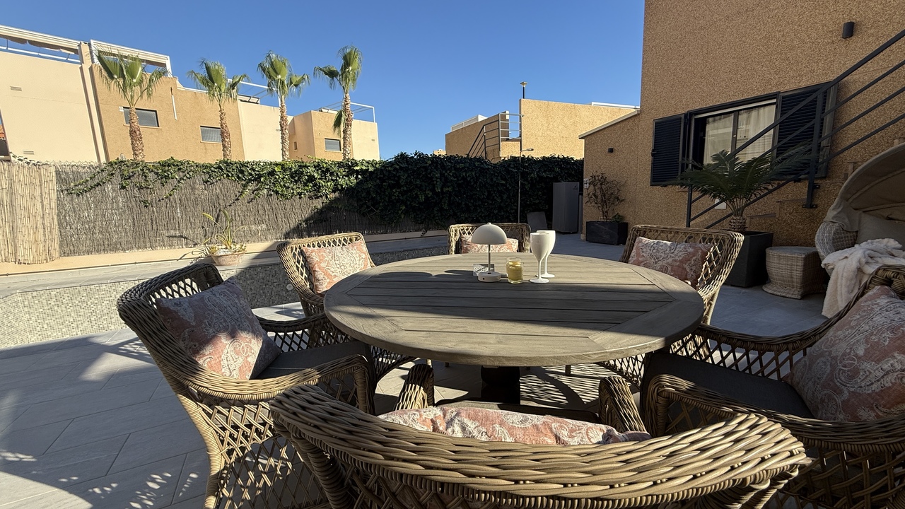 Bedroom in villa for sale in La Zenia