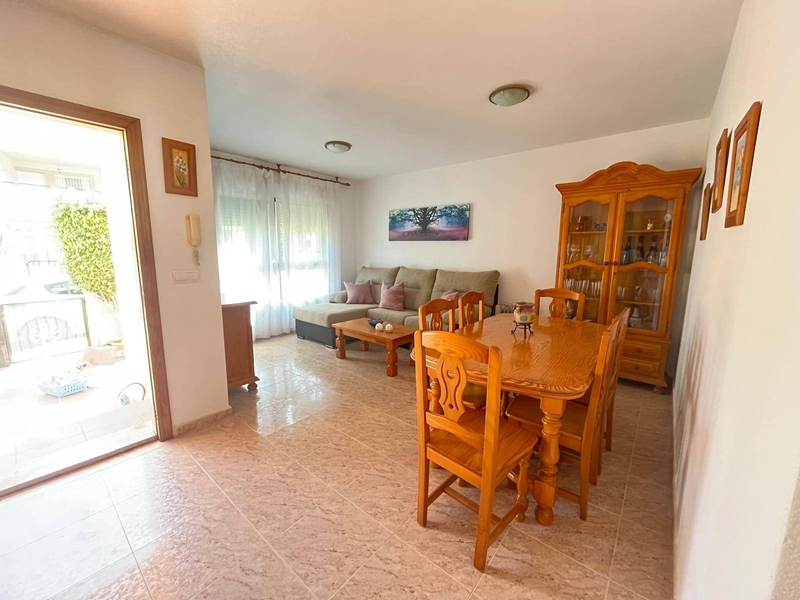 A beautiful semi-detached house for sale in Santiago de la Ribera, just 800 meters from the beach, i