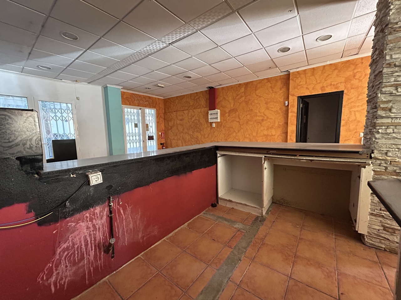 Kitchen in commercial for sale in Villamartin
