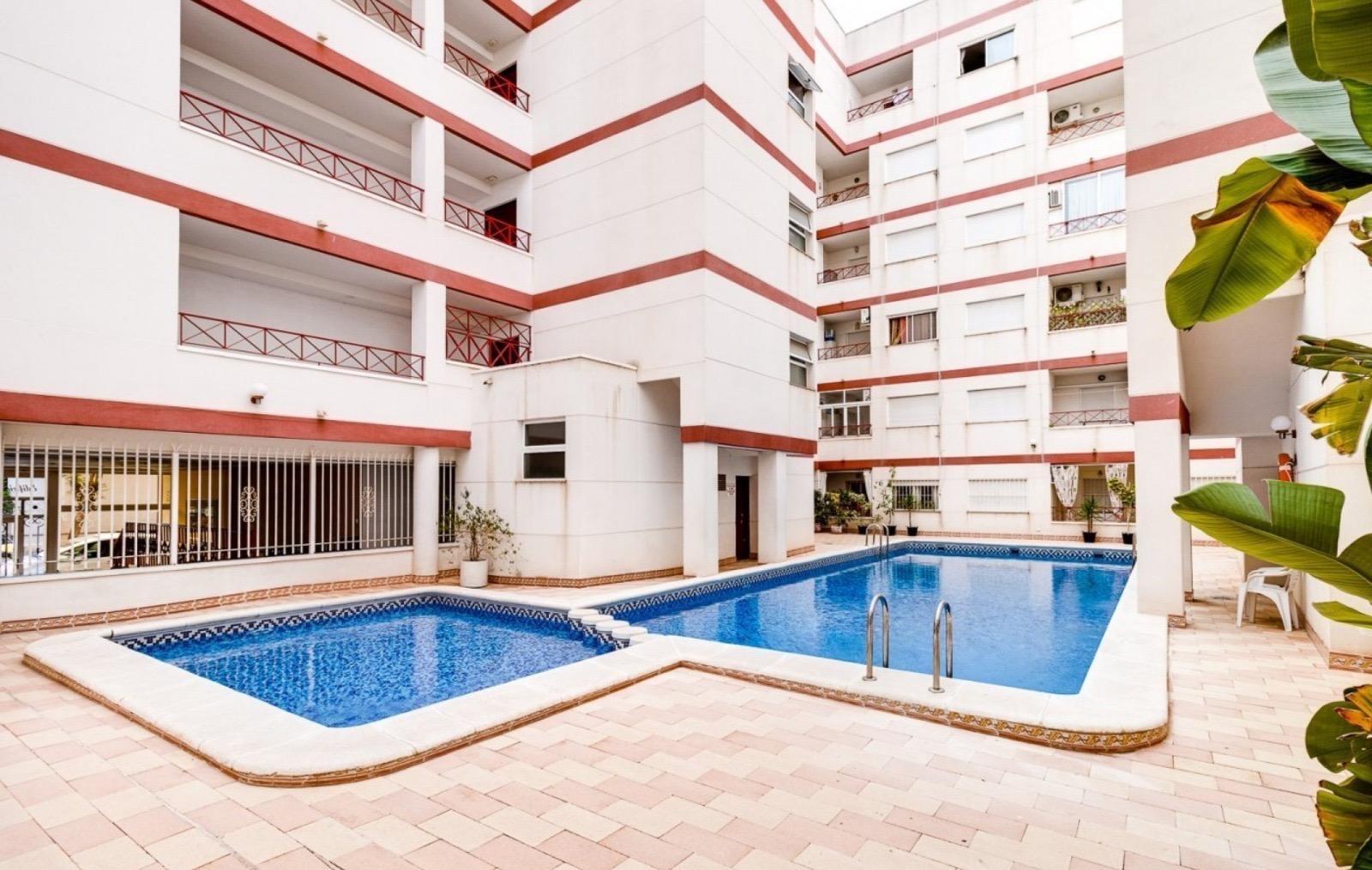 Bedroom in apartment for sale in Torrevieja