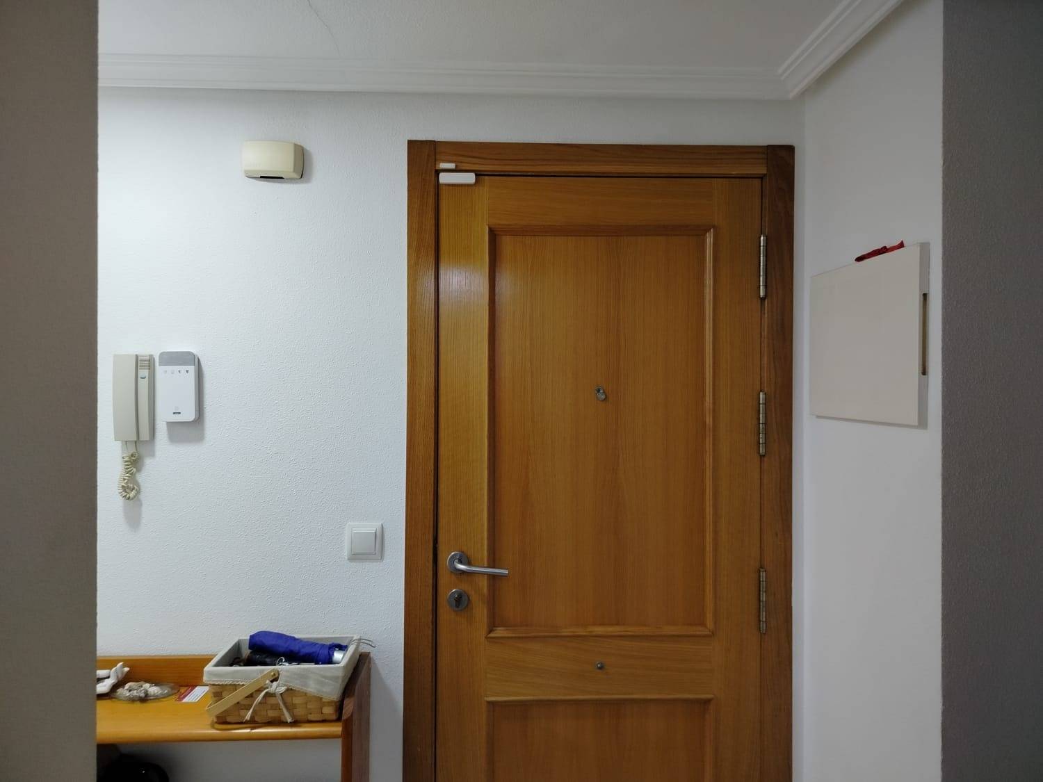 Discover this charming apartment located in the sought-after area of San Pedro del Pinatar, at an