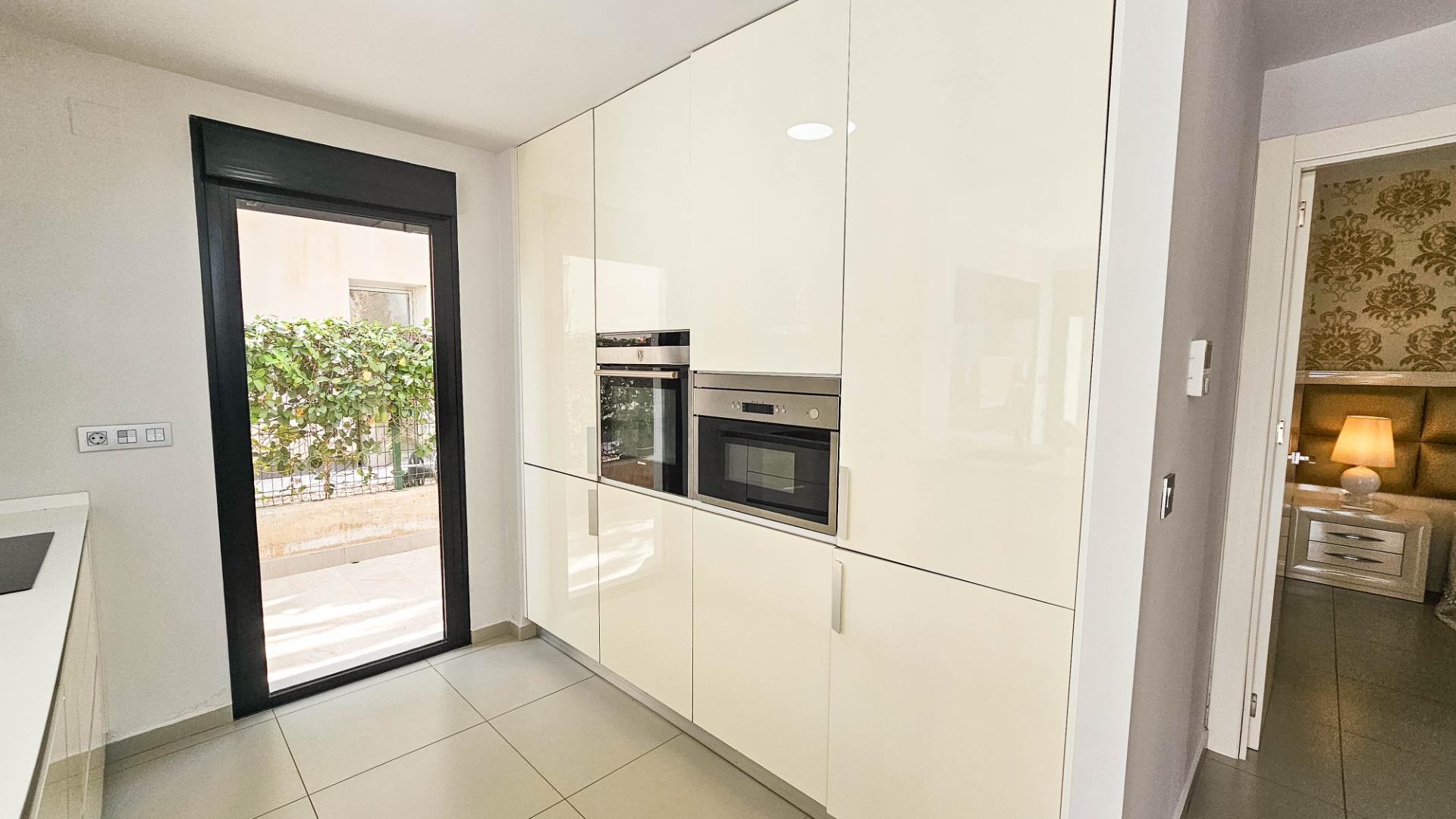 Bedroom in villa for sale in Rojales