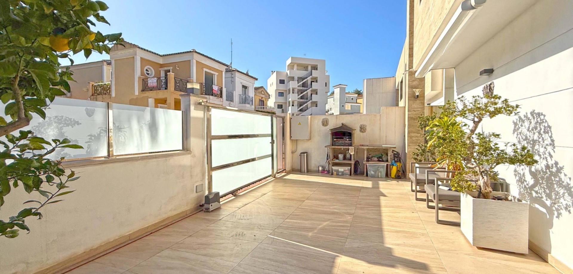 Exterior view in villa for sale in Orihuela Costa