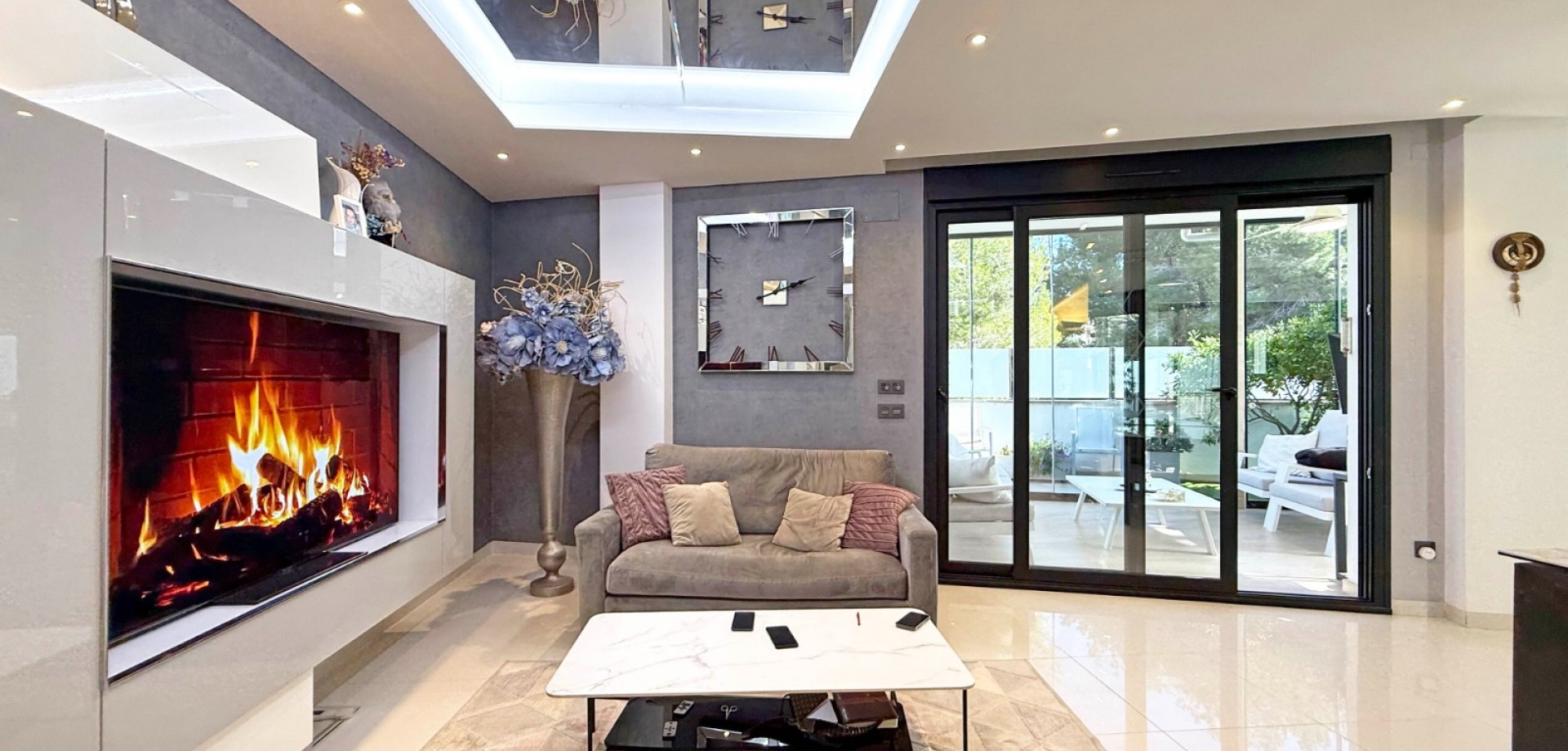 Living room in villa for sale in Orihuela Costa