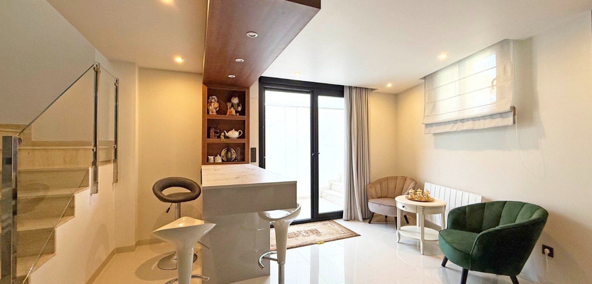 Dining area in villa for sale in Orihuela Costa
