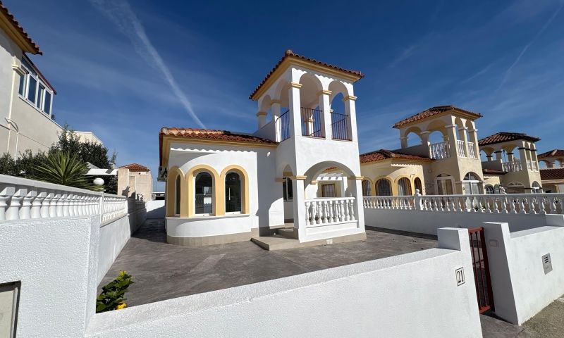 Dining area in villa for sale in Algorfa