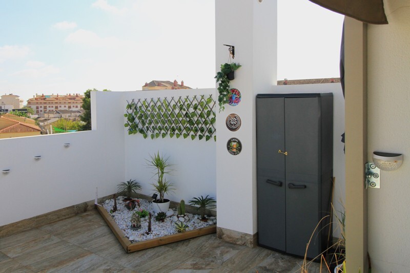 Master bedroom in terraced for sale in Avileses