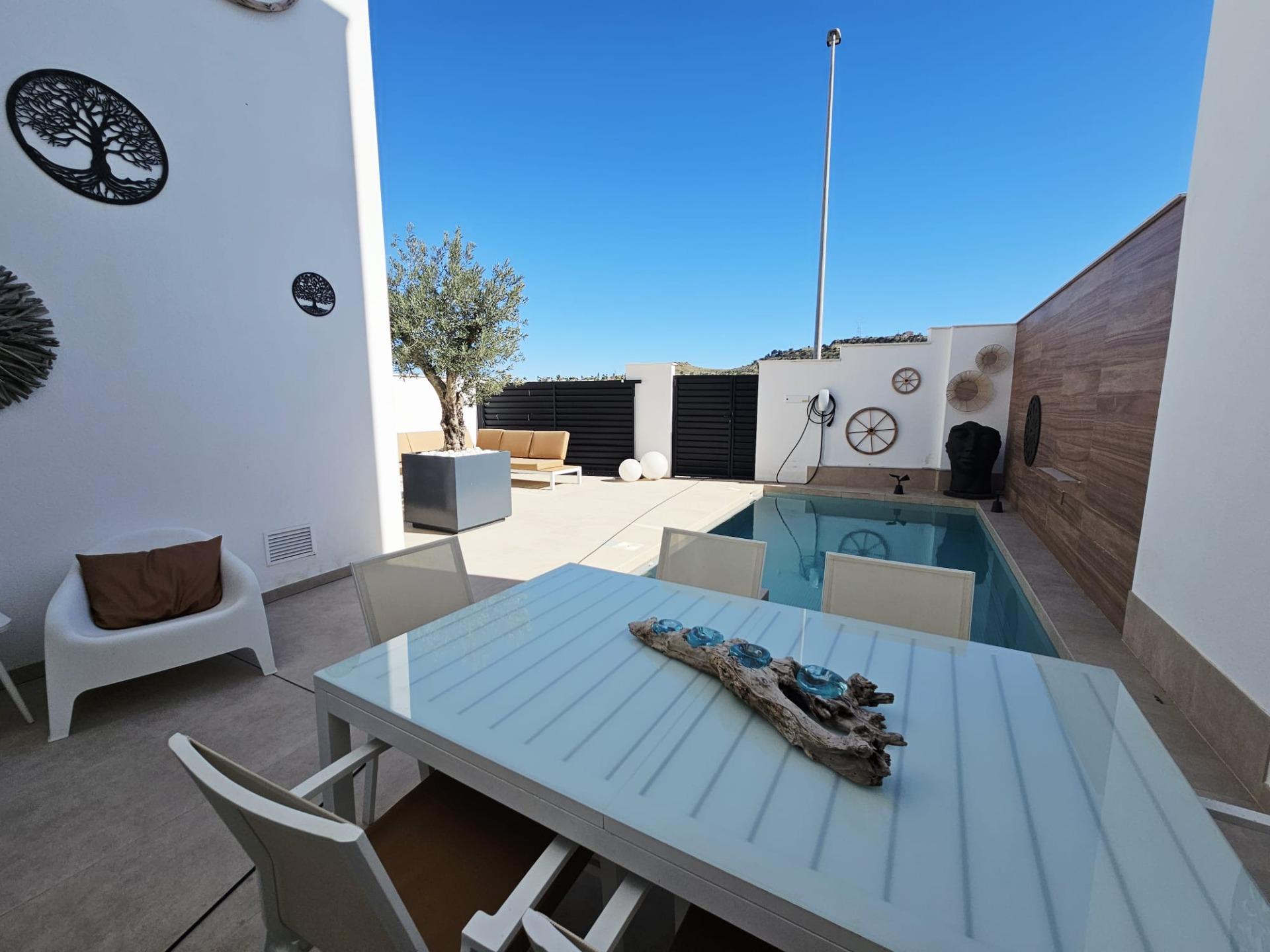 Dining area in villa for sale in Benijofar