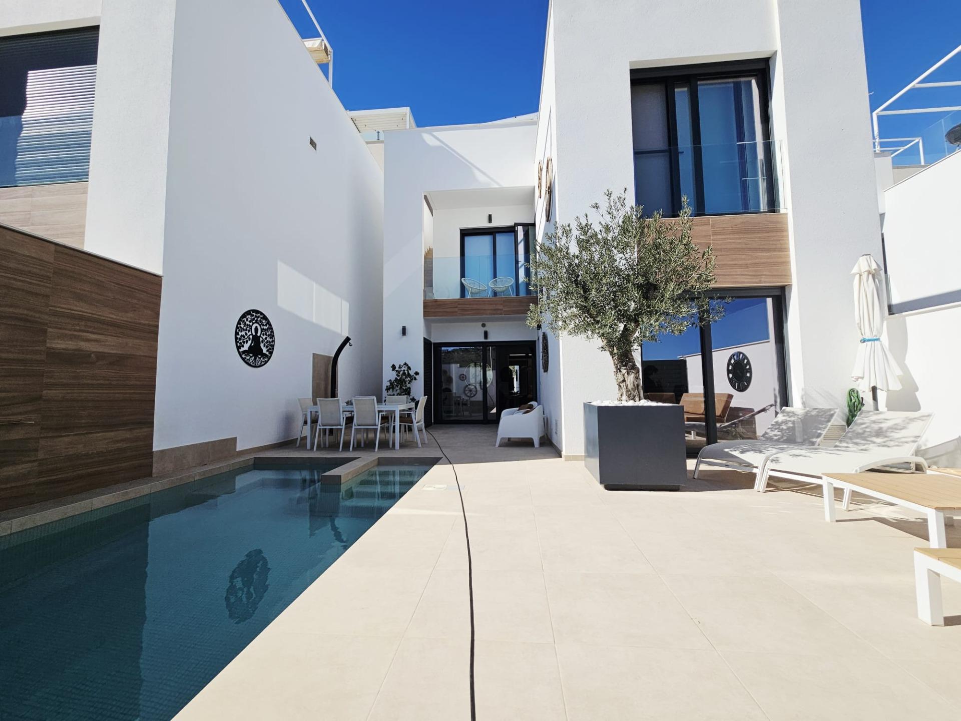 3-bed Villa in Benijofar, €439.000