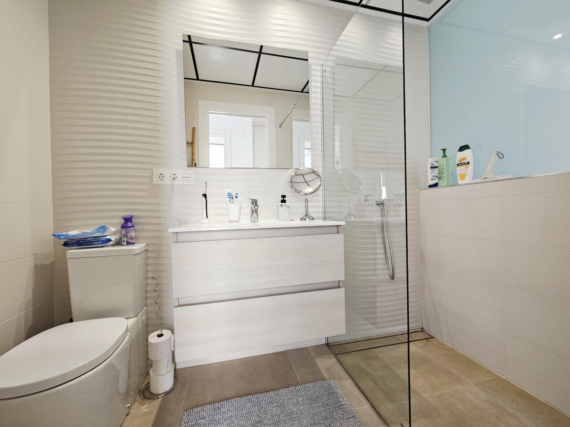 Bathroom in villa for sale in Benijofar