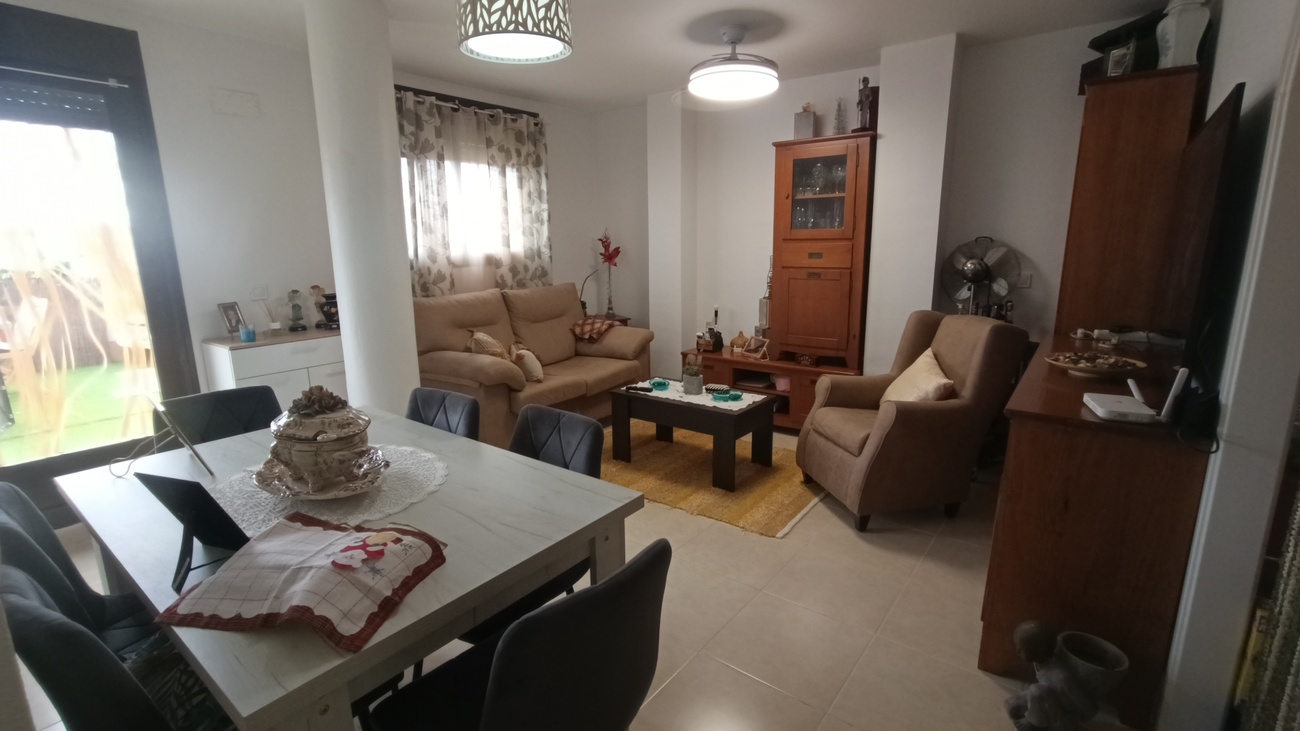 Living room in apartment for sale in Sucina