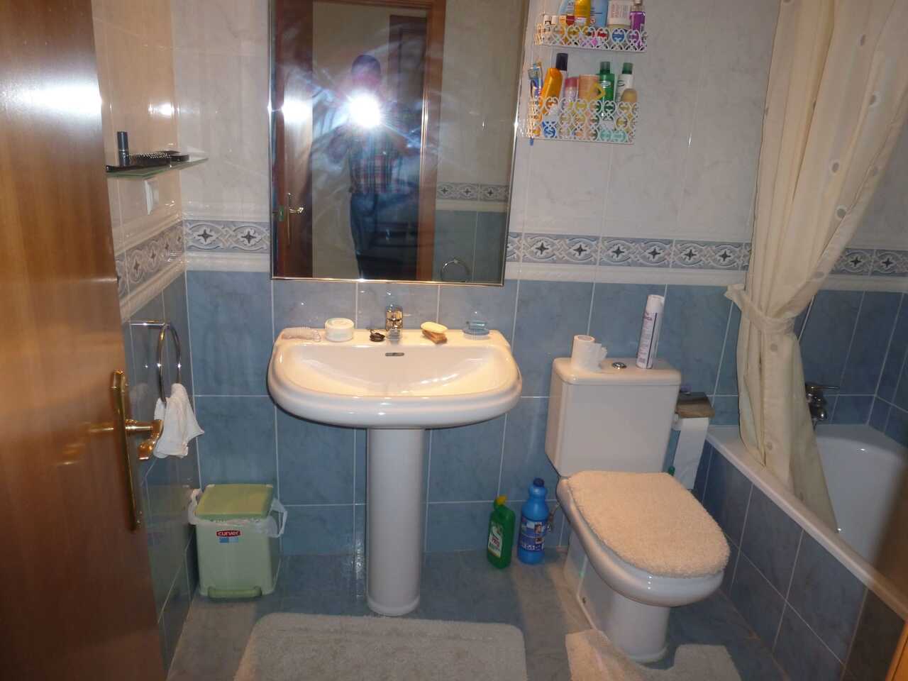 Bathroom in apartment for sale in Denia