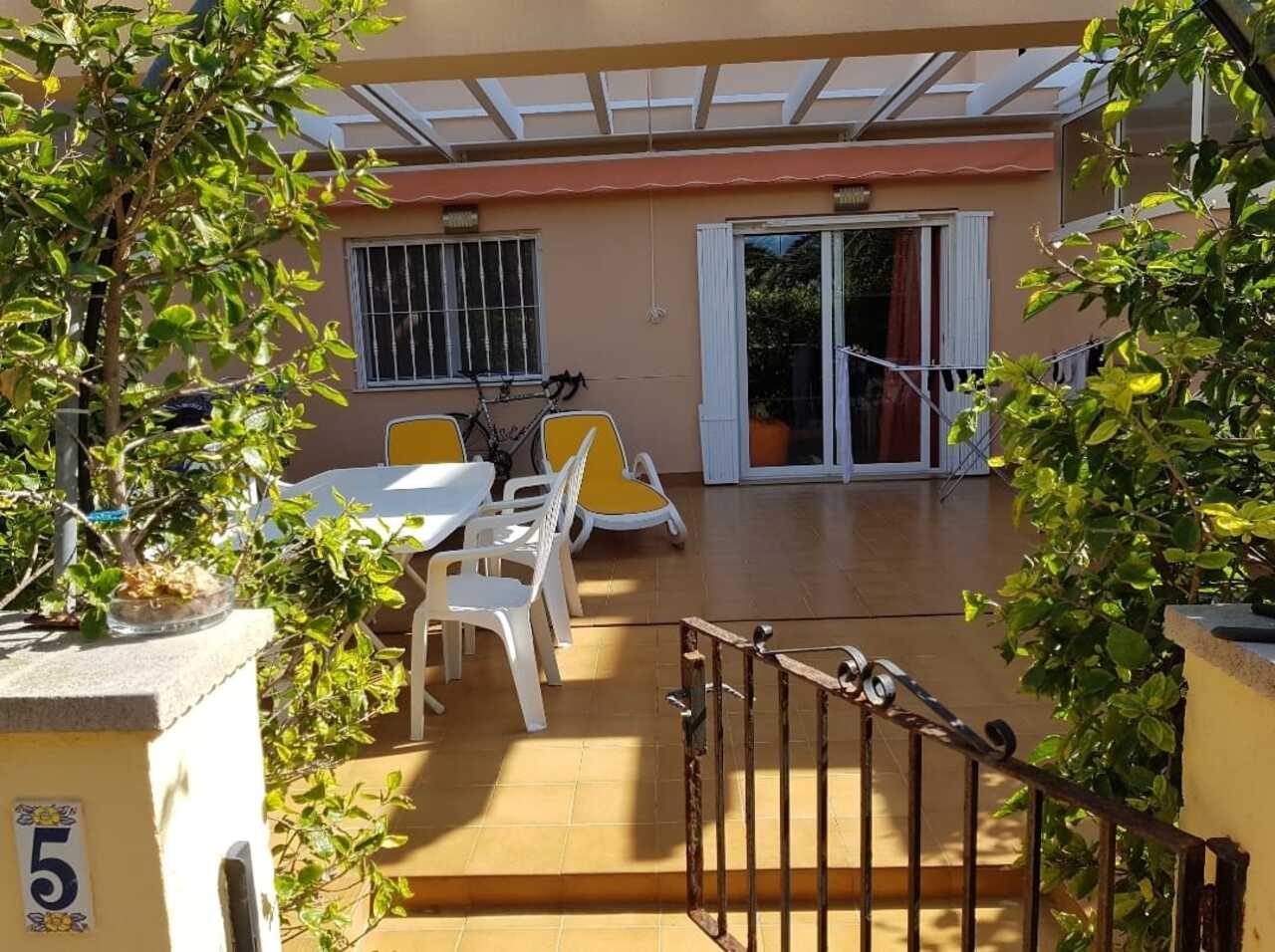 Terrace in apartment for sale in Denia