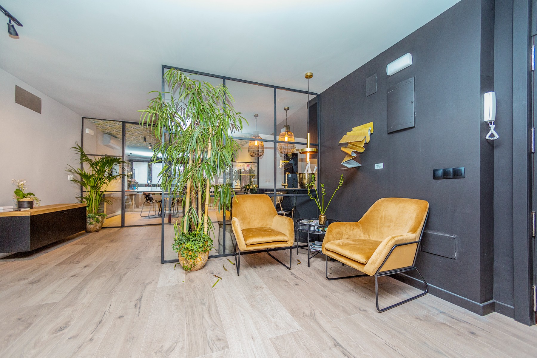 Dining area in commercial for sale in Alicante