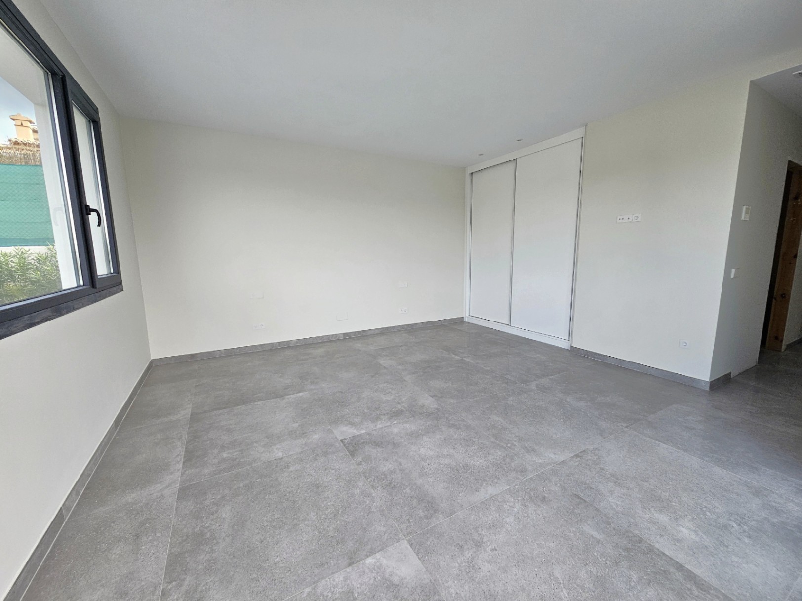 Master bedroom in villa for sale in javea