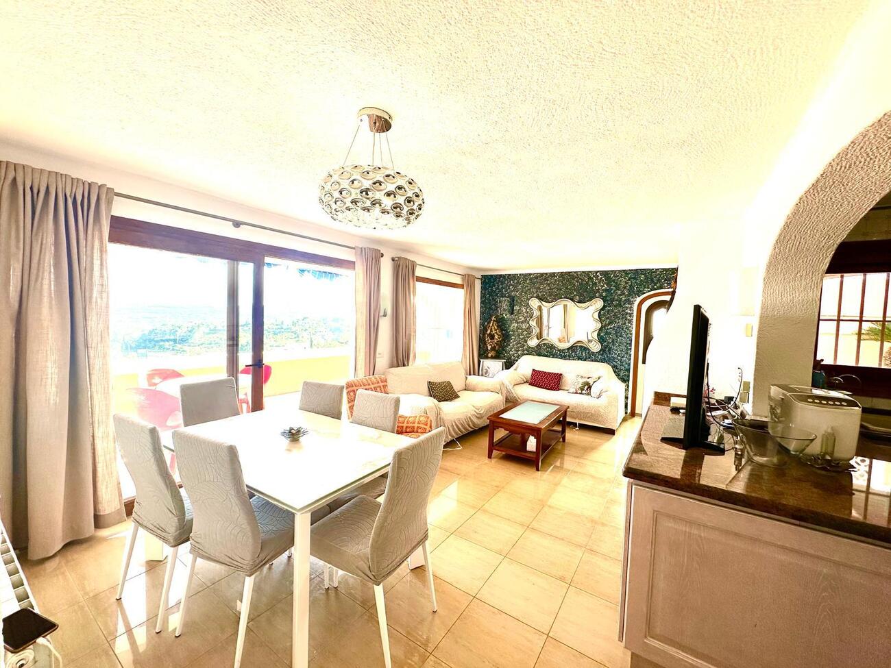 Master bedroom in villa for sale in javea