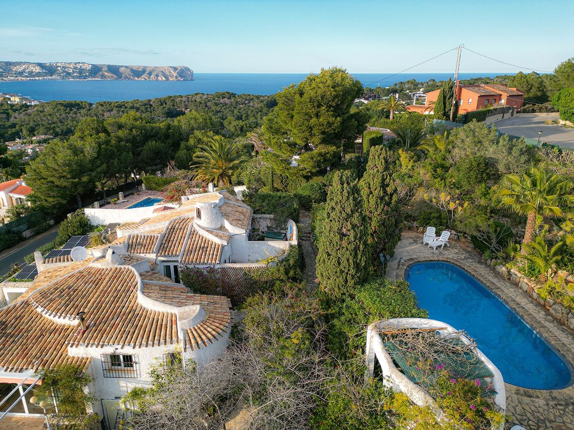 Bathroom in villa for sale in javea