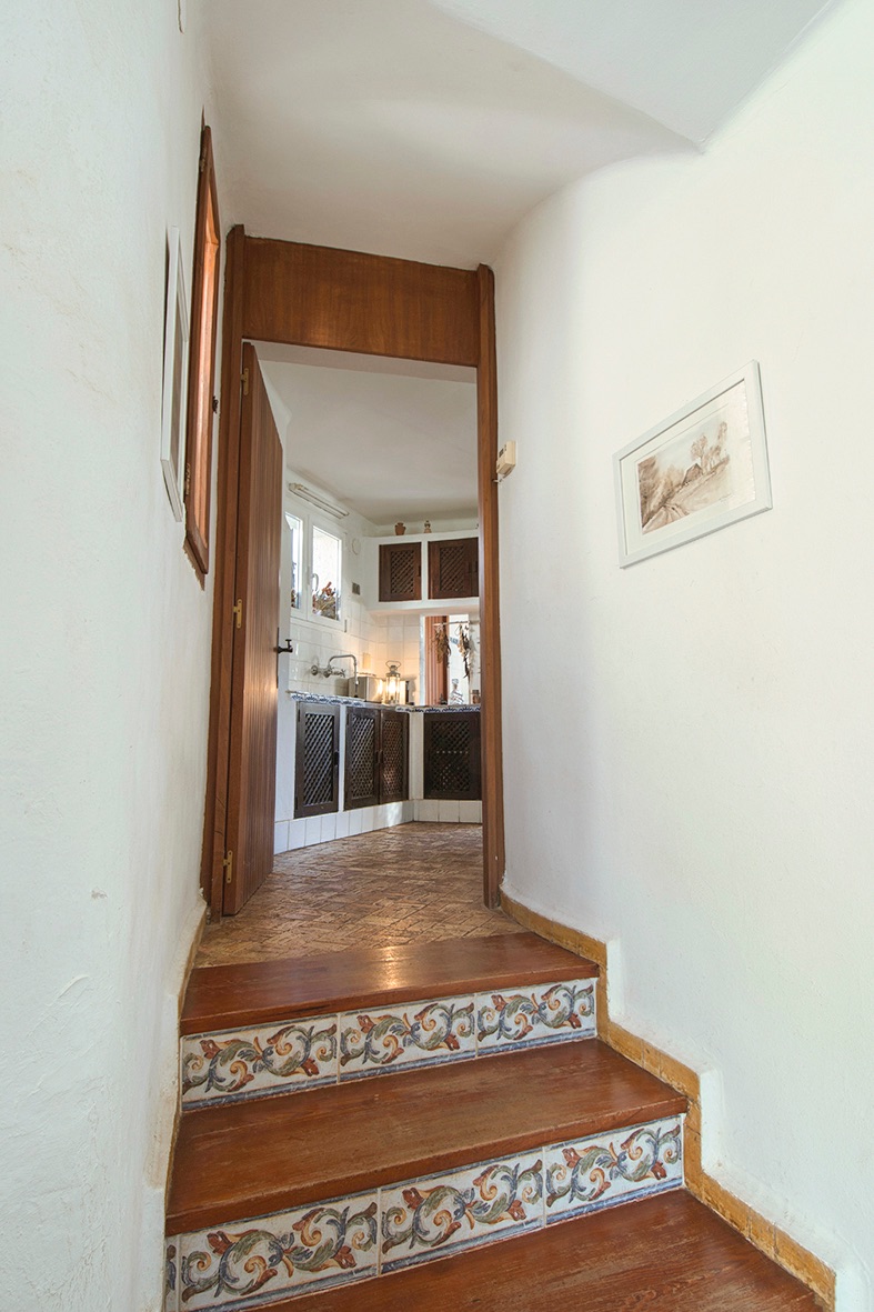 Dining area in villa for sale in javea