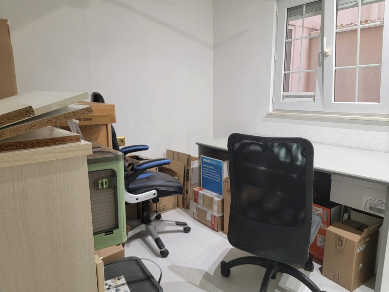 Master bedroom in apartment for sale in Torrevieja