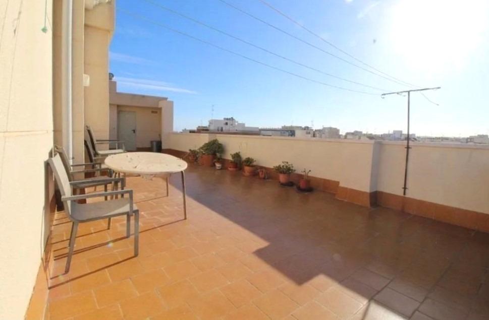 Garden in apartment for sale in Torrevieja