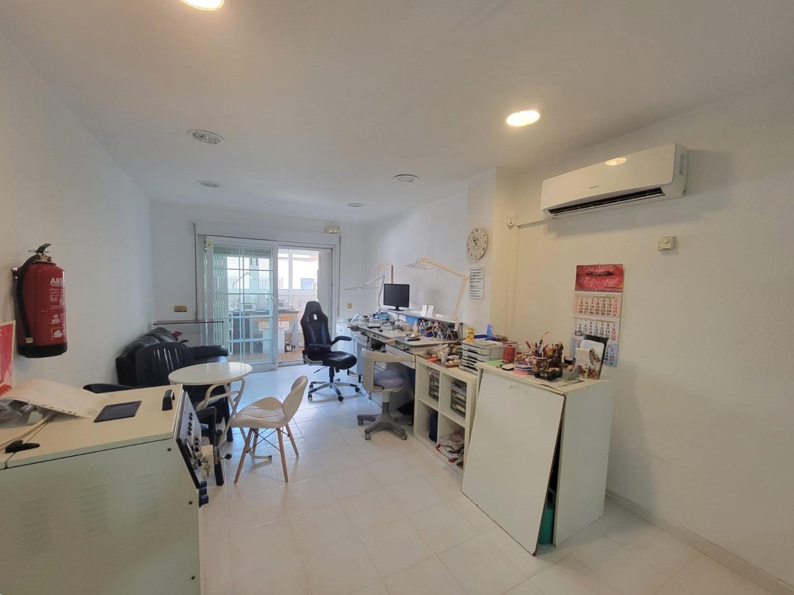Terrace in apartment for sale in Torrevieja