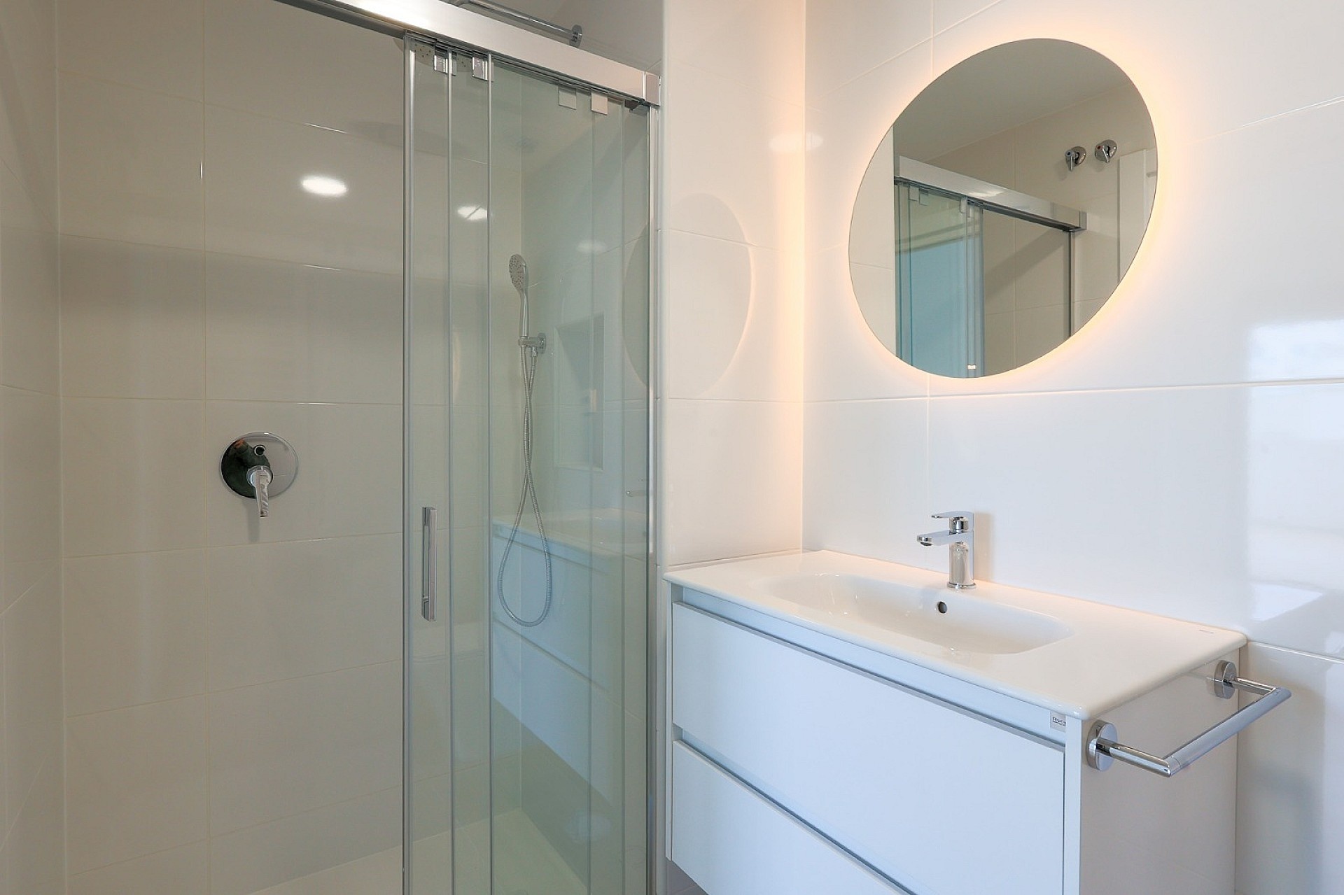 Master bedroom in apartment for sale in Santa Rosalia Resort