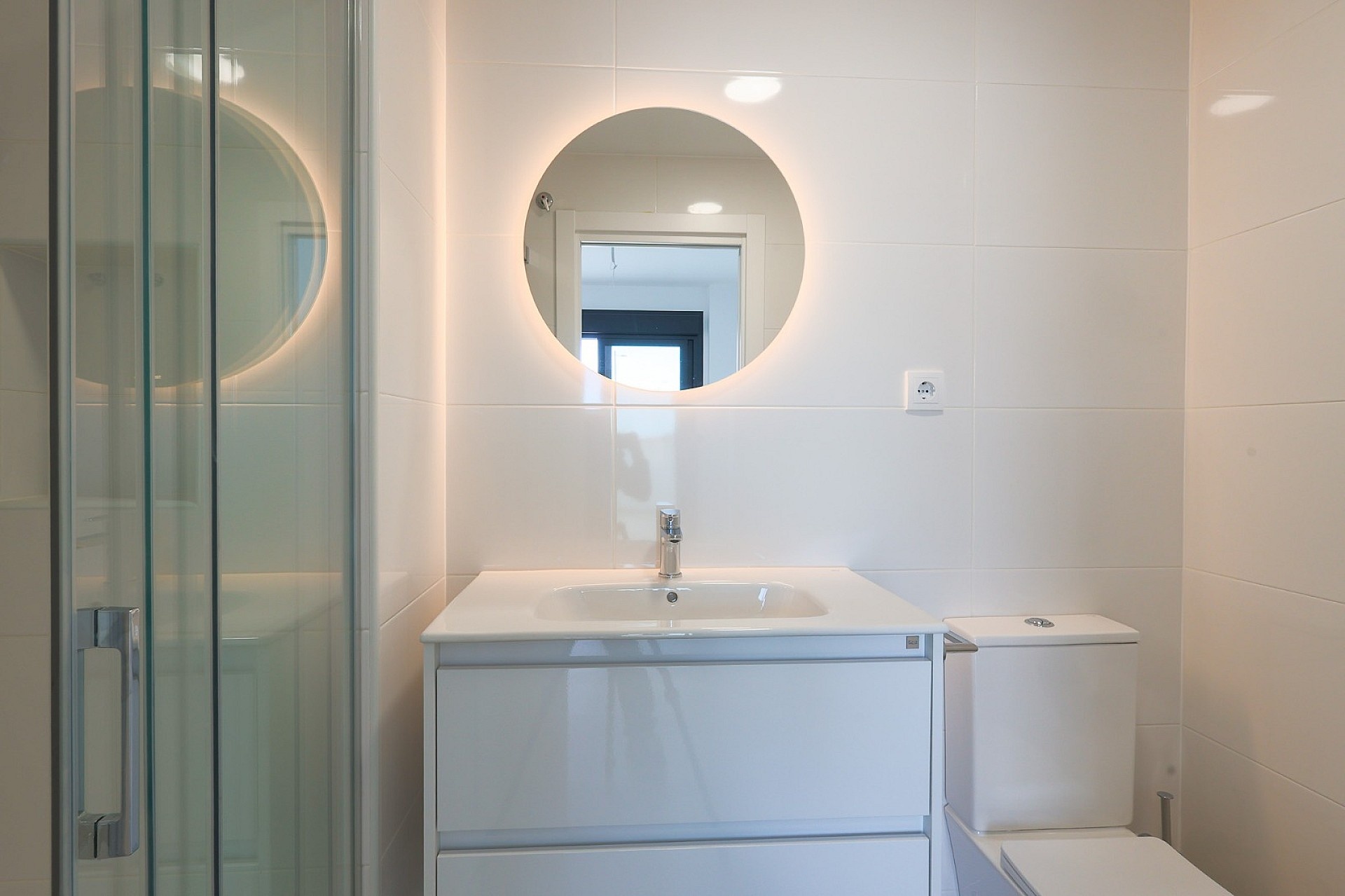 Bedroom in apartment for sale in Santa Rosalia Resort