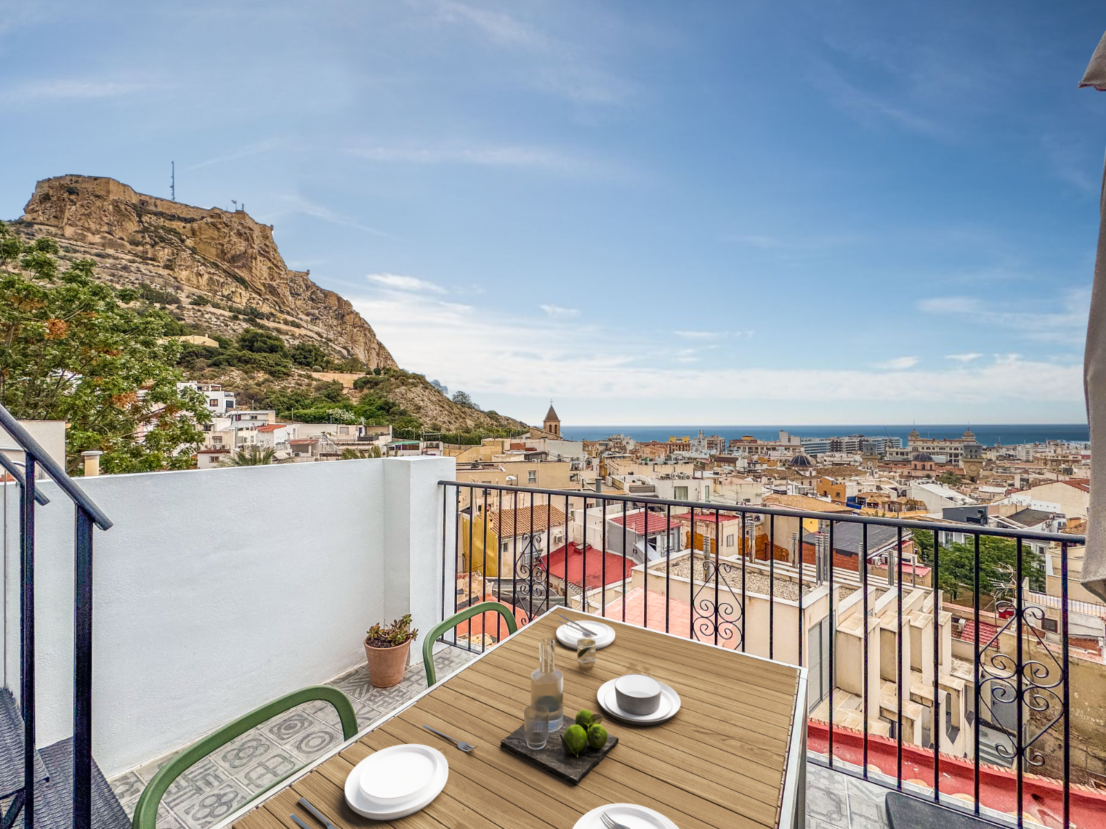 Living room in apartment for sale in Alicante