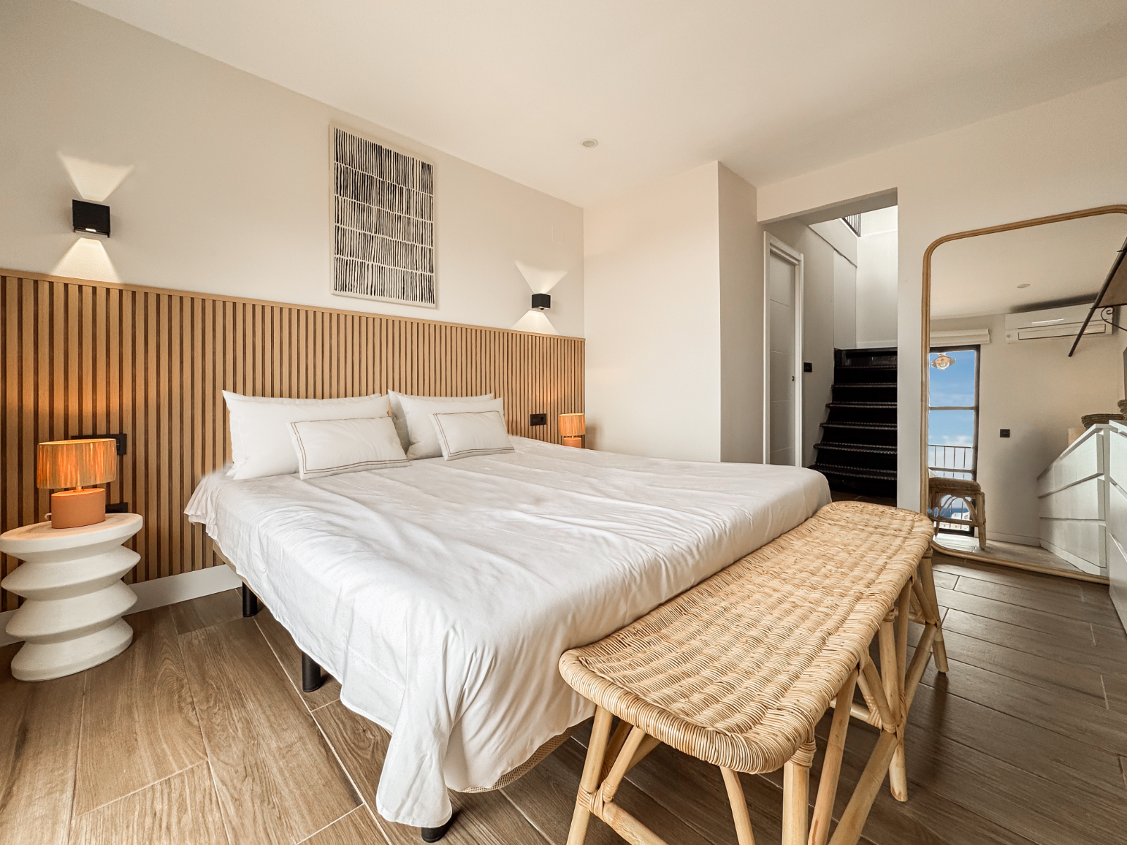 Bedroom in apartment for sale in Alicante