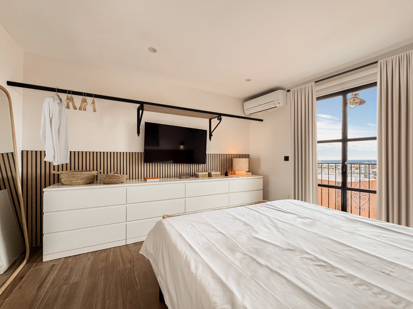 Living room in apartment for sale in Alicante